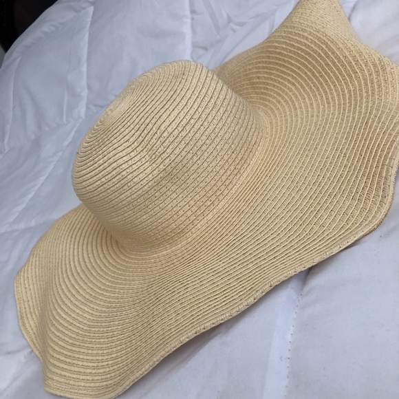 Hat - Picture 1 of 1